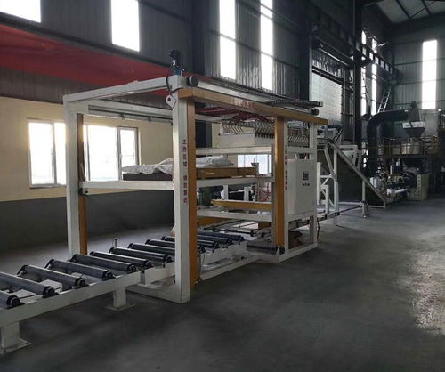 現(xiàn)代化包裝生產(chǎn)線(xiàn)的心臟 全自動(dòng)高位碼垛機(jī)的核心價(jià)值與技術(shù)解析